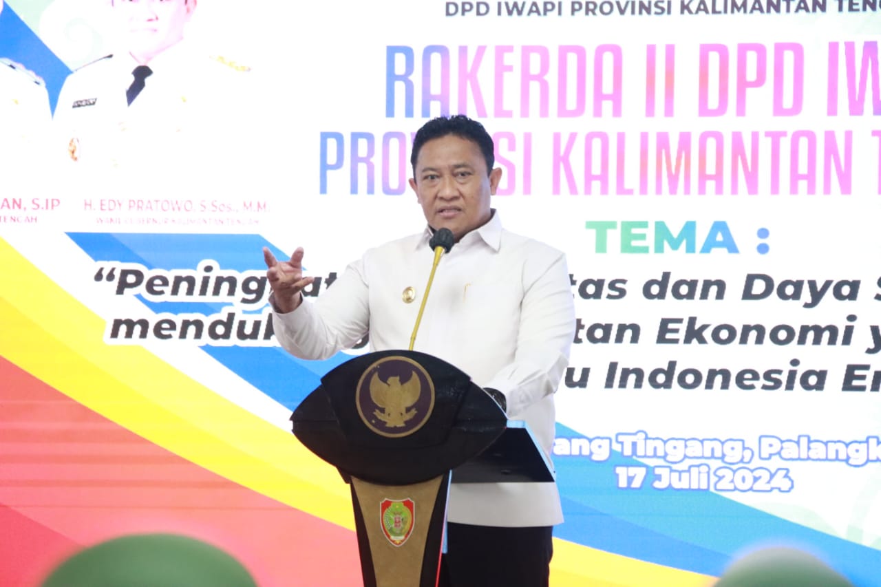 Buka Rakerda II DPD IWAPI Kalteng, Wagub Edy Pratowo Tegaskan Pentingnya Sinergisitas IWAPI dengan Berbagai Stakeholders