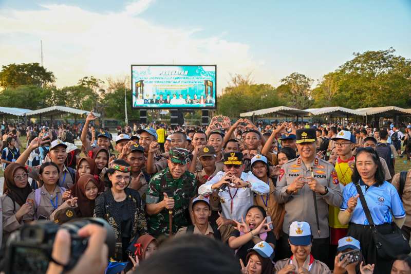 Diskominfosantik Kalteng Dukung Kebijakan Gubernur untuk Ciptakan Ruang Digital Aman bagi Pelajar