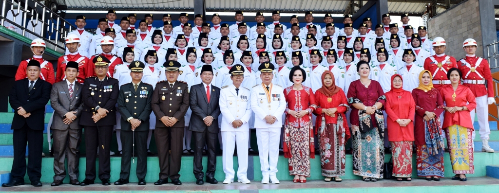 Bupati Inspektur Upacara Detik - Detik Proklamasi
