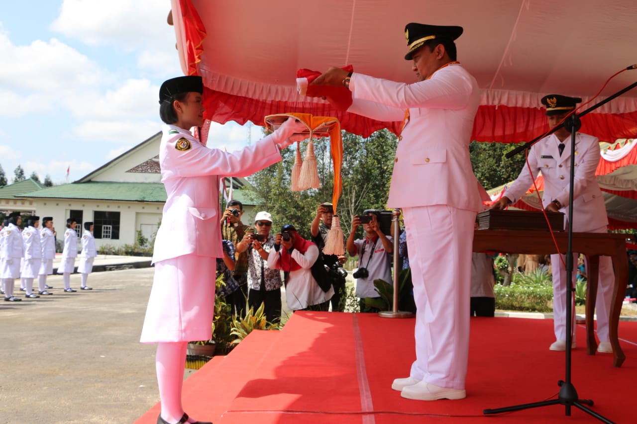 Bupati Pulang Pisau Pimpin Upacara Peringatan HUT Ke 74 RI 