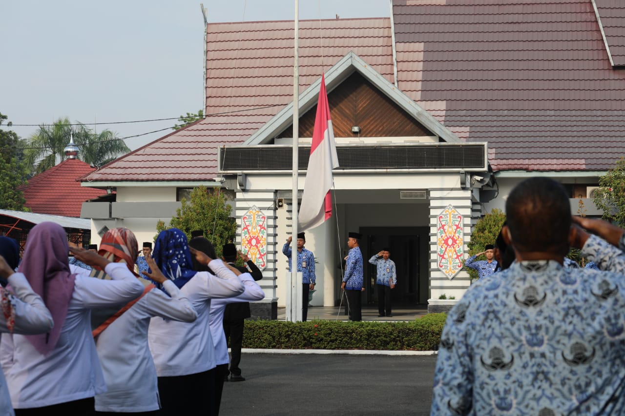 Diskominfo dan Dishub Gelar Upacara Peringatan HUT ke-74 RI