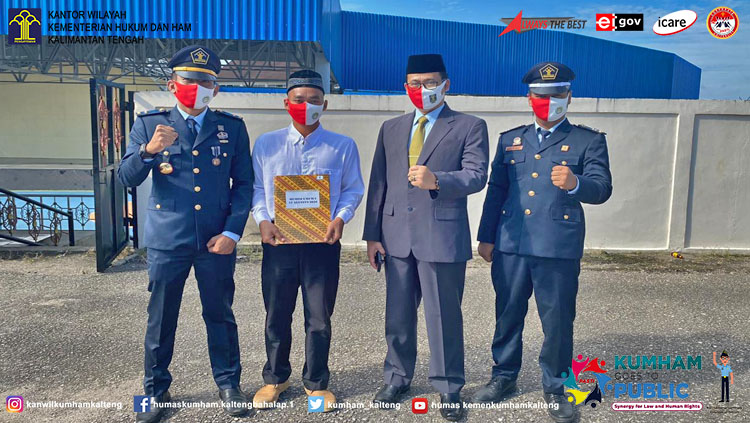 Bupati Barito Utara Serahkan SK Remisi Pada Perwakilan WBP Lapas Muara Teweh