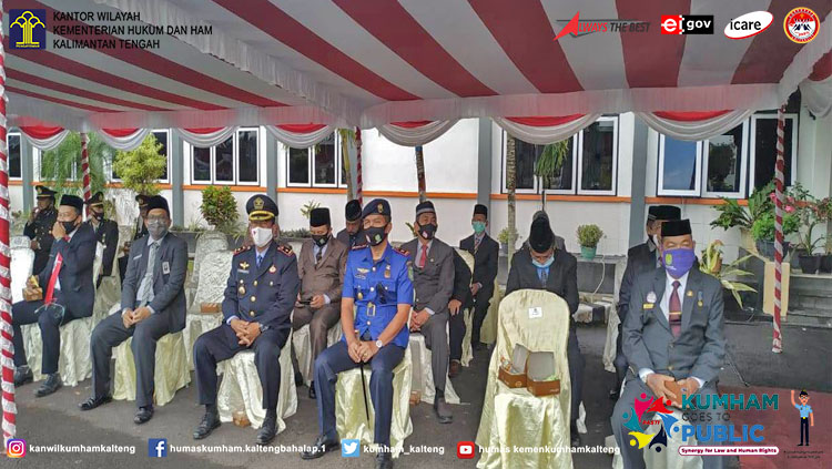 Kalapas Hadiri Upacara Penurunan Bendera Di Halaman Kantor Bupati