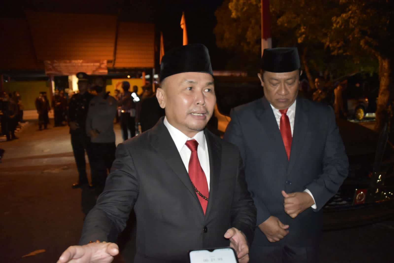 Hadiri Apel Kehormatan dan Renungan Suci Peringatan HUT ke-77 RI, Gubernur Sugianto Sabran Ajak Generasi Penerus Senantiasa Ingat Jasa Para Pahlawan 