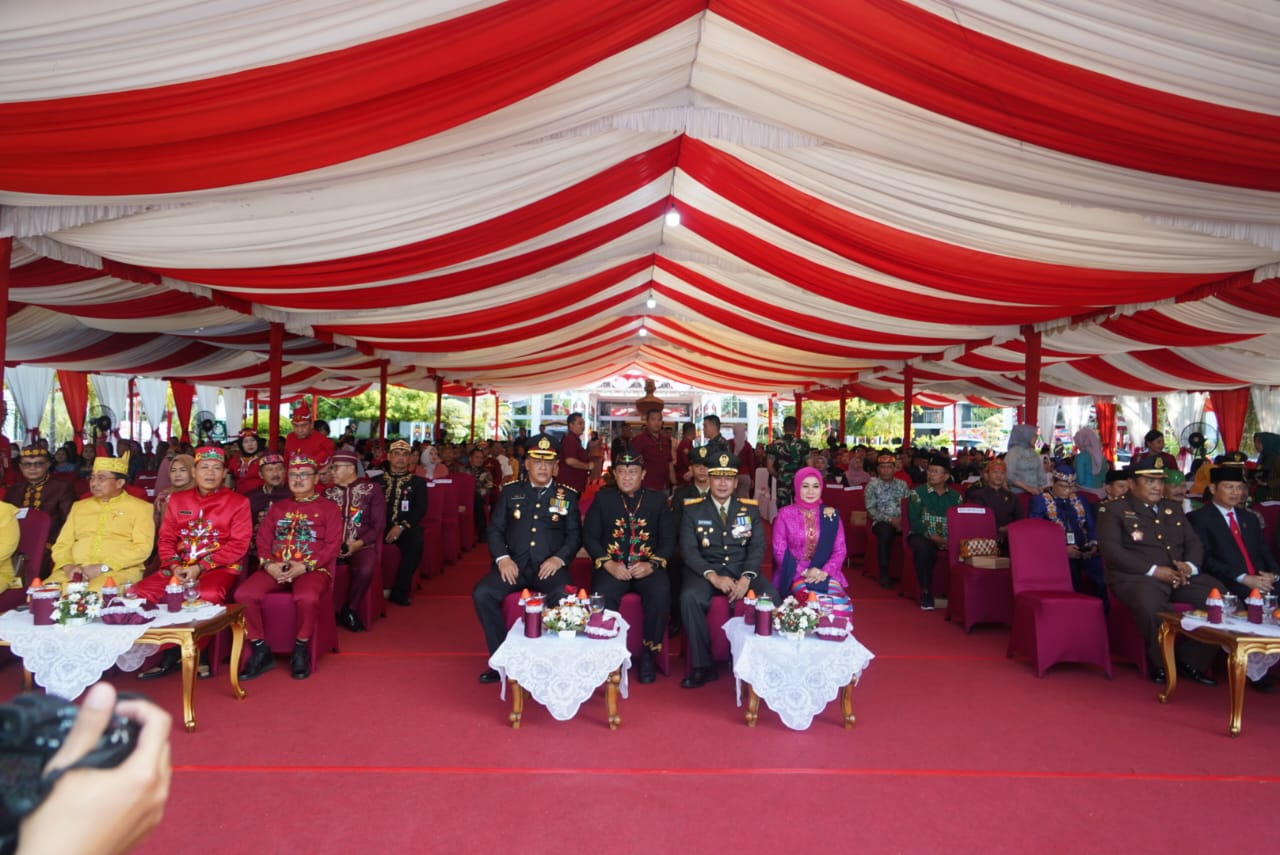 Wagub Kalteng H. Edy Pratowo Hadiri Upacara Penurunan Sang Merah Putih Tingkat Prov. Kalteng Tahun 2023