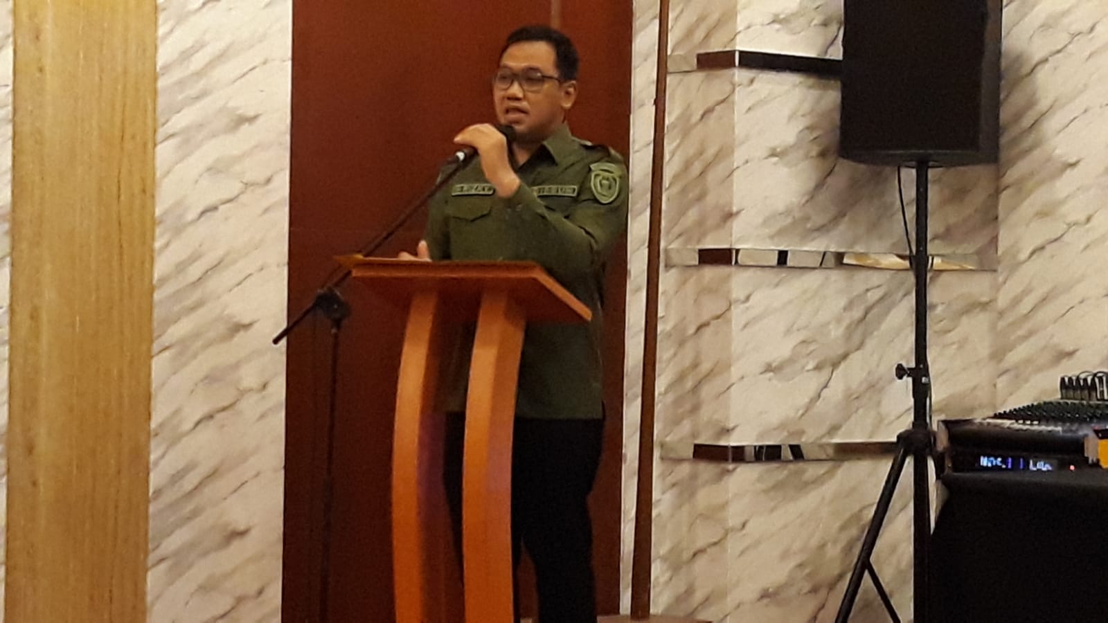 Implementasikan DBH Sawit, Kadisbun Prov. Kalteng Buka Rapat Pembentuan SK Tim Penyusun RAD Kelapa Sawit Berkelanjutan