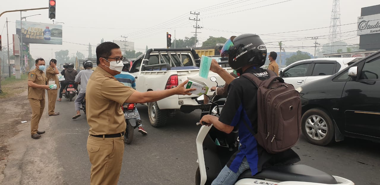 OPD di Lingkup Pemprov Kalteng Turun ke Jalan Lakukan Aksi Peduli Dampak Karhutla