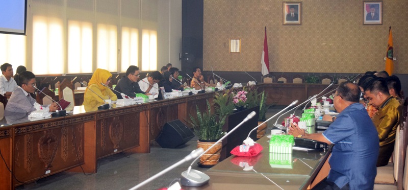 Hari Ini, Komposisi Fraksi dan Calon Pimpinan Dewan Diumumkan