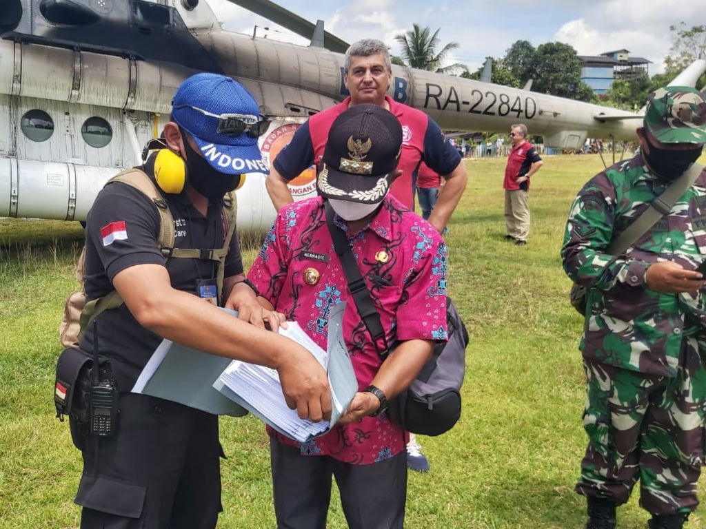 Bansos Pemprov. Kalteng Untuk Korban Banjir yang Disalurkan Melalui Jalur Udara Telah Tiba di Masing-Masing Titik Lokasi