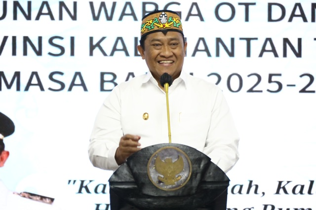 Wagub Kalteng Edy Pratowo Lantik Pengurus KWOD Periode 2025–2030, Tegaskan Sinergi dan Pelestarian Budaya   