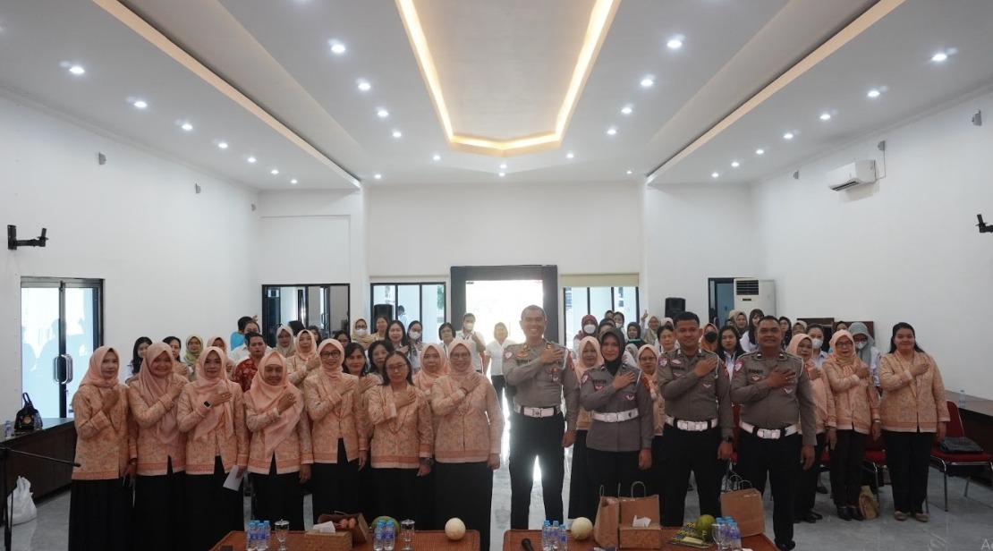 DWP Dinas TPHP Prov Kalteng Gelar Sosialisasi Perempuan Pelopor Keselamatan Dan Kesantunan Berlalu Lintas