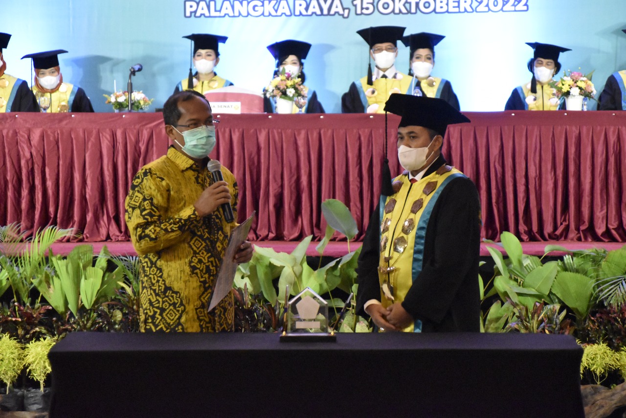 Kepala Dinas Kesehatan Suyuti Syamsul Harapkan Lulusan Polkesraya Bisa Mendunia
