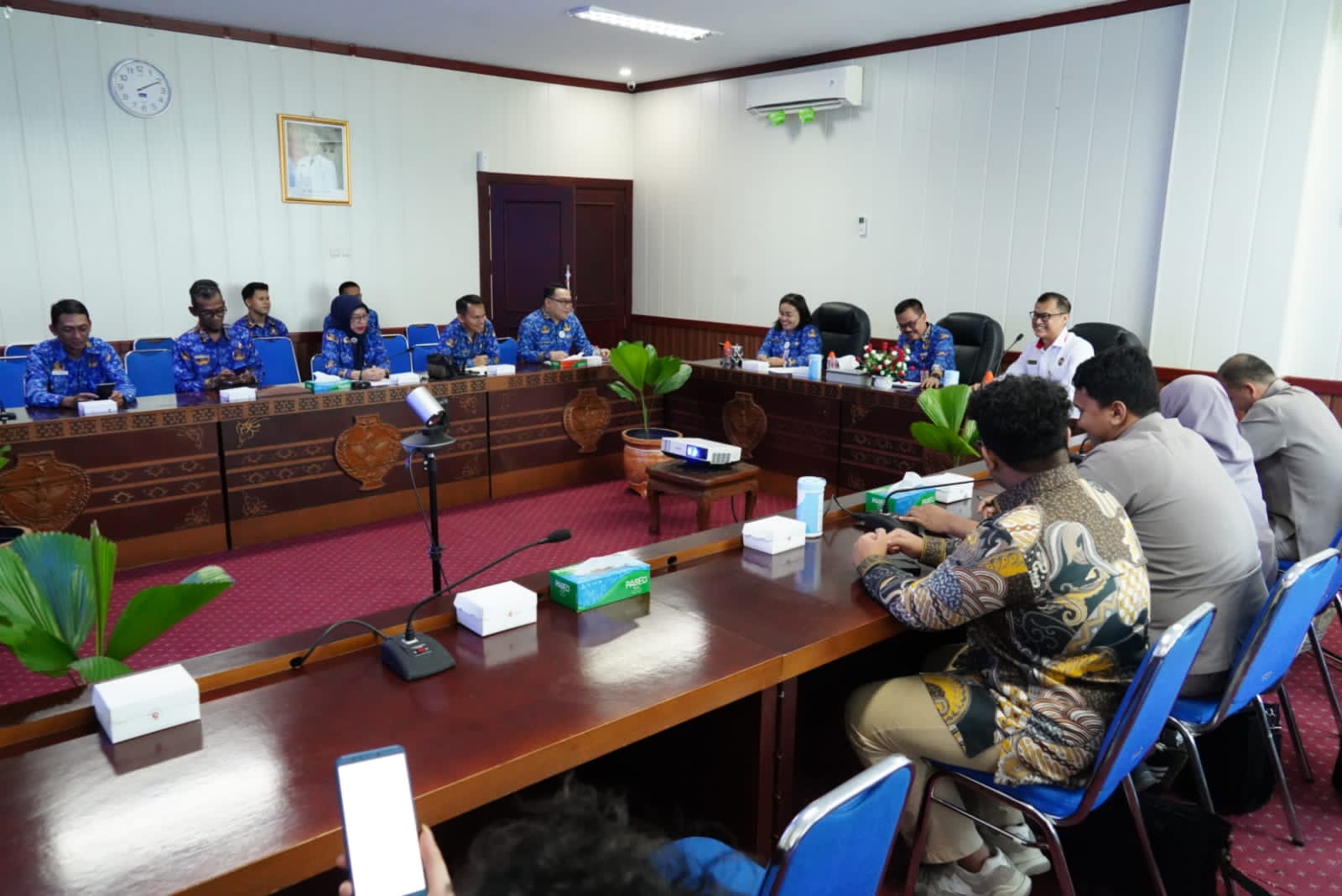 Sahli Gubernur Herson B Aden Sampaikan Peningkatan Implementasi RB Pemprov Kalteng Kepada Asdep Koordinasi Tata Kelola Pemerintahan Kemenko Polhukam