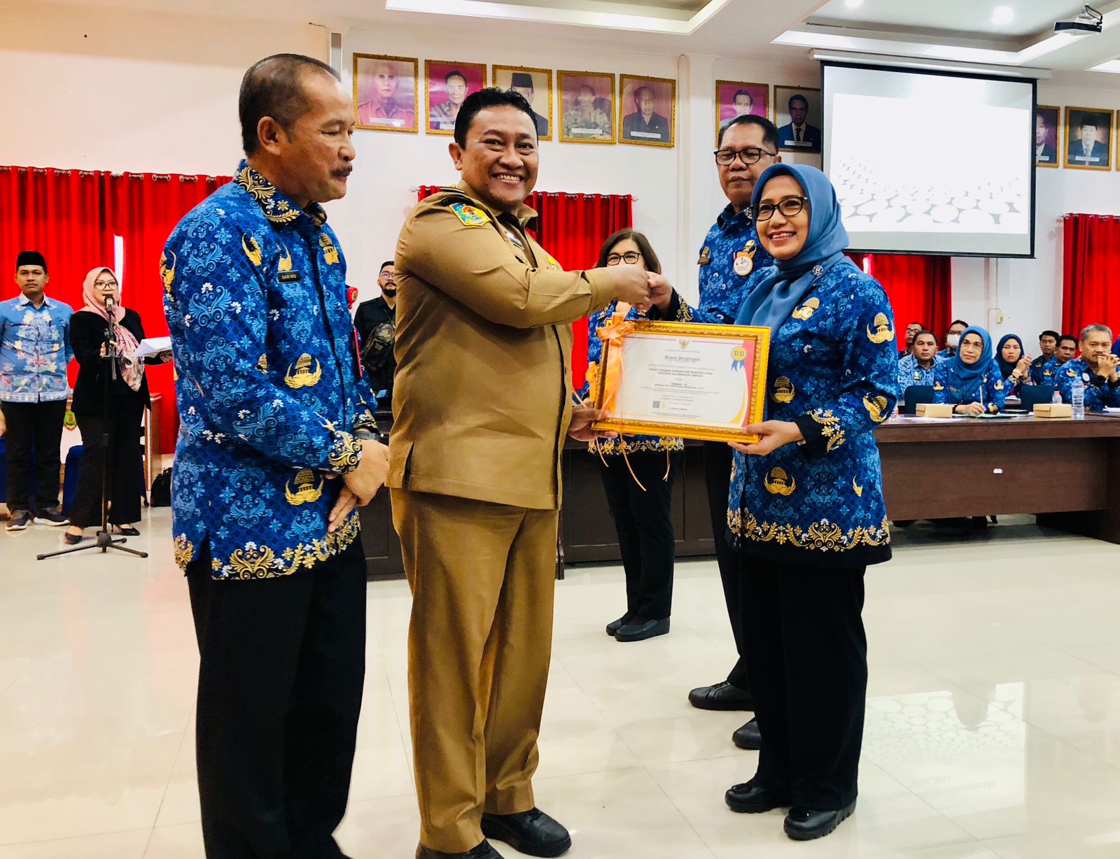 Dinas TPHP Prov. Kalteng Raih Peringkat Terbaik III Evaluasi SAKIP Tahun 2022
