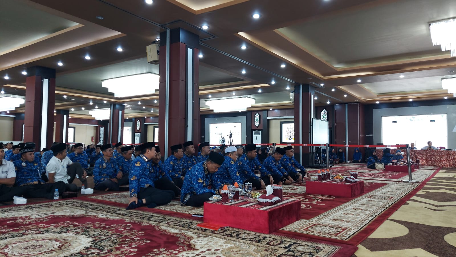 Sekretaris DPRD H. Pajarudinnoor Ikuti Tabligh Akbar KORPRI