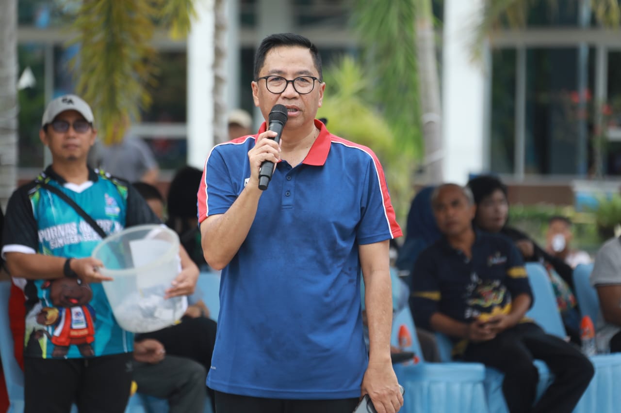 Plt. Sekda Pimpin Senam Pagi ASN Pemprov Kalteng, Tekankan Disiplin dan Profesionalisme