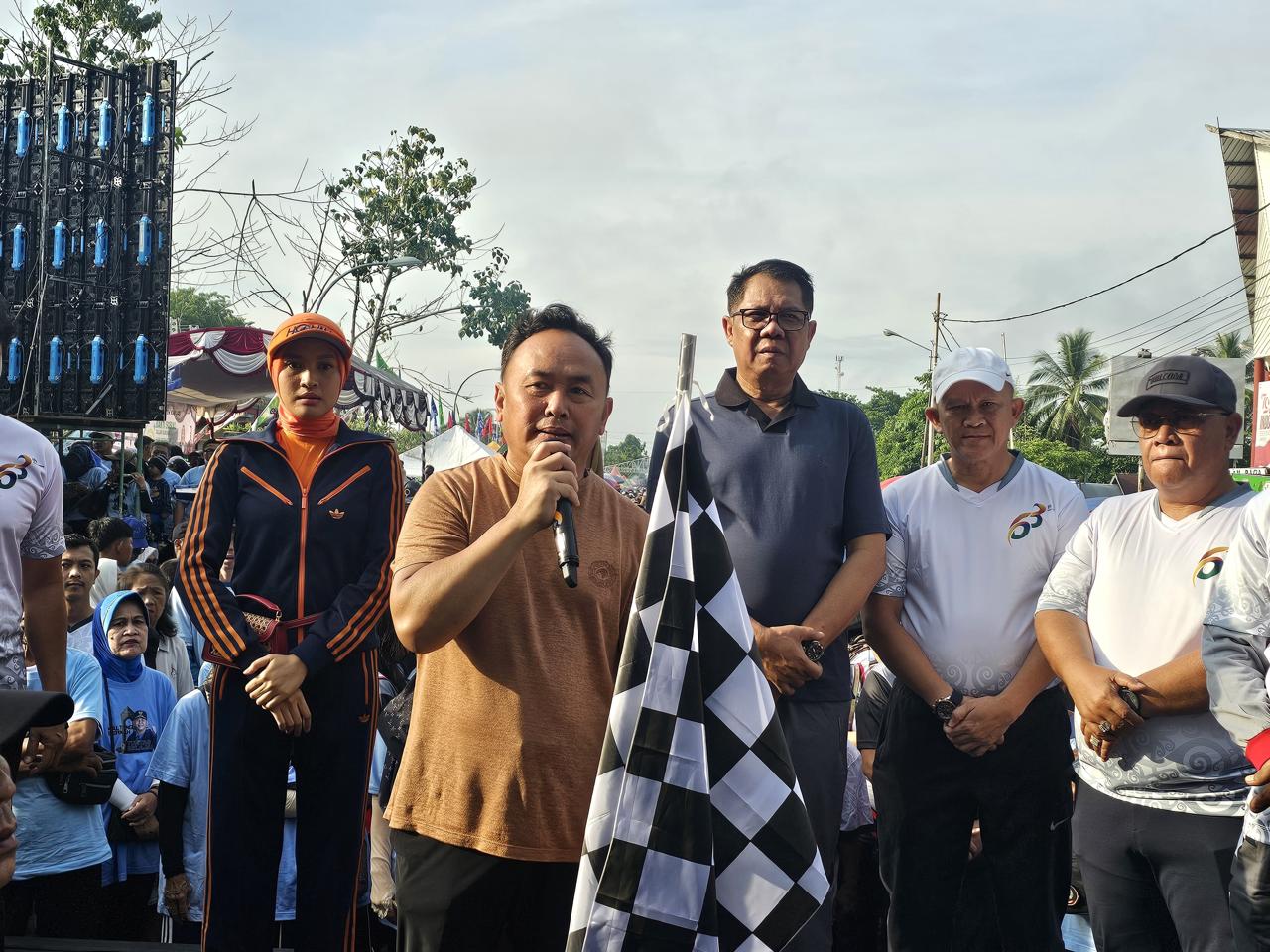 Meriahkan HUT Bank Kalteng, Dislutkan Prov. Kalteng Turut Ikuti Fun Walk Kalteng Berkah di Kapuas