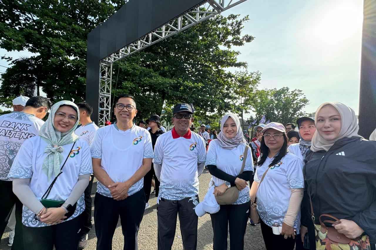 Meriahkan HUT Bank Kalteng, Dislutkan Prov. Kalteng Turut Ikuti Fun Walk Kalteng Berkah di Kapuas