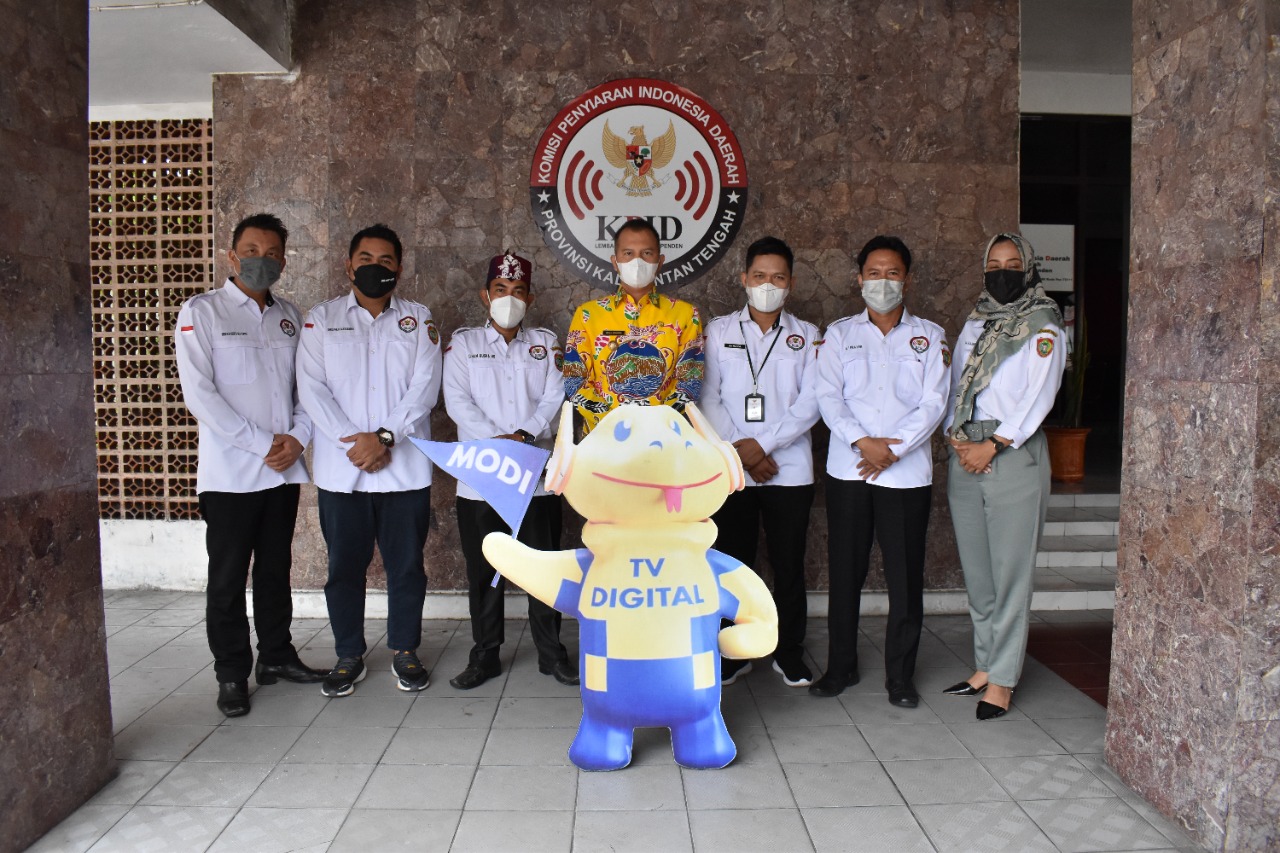 Bupati Gunung Mas Berkunjung ke KPID Kalteng