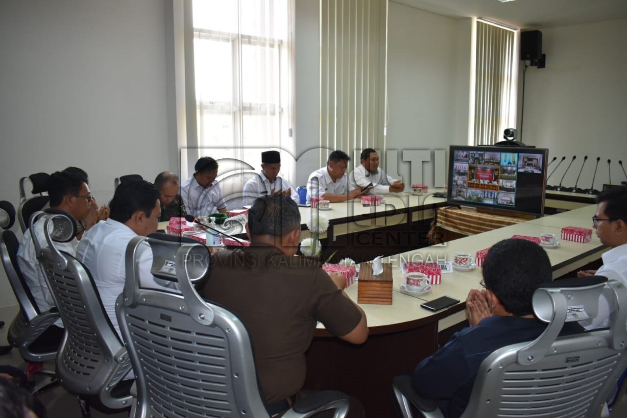 Bupati Pulang Pisau Ikuti Vicon Dalam Rangka Kesiapan Darurat Virus Covid-19