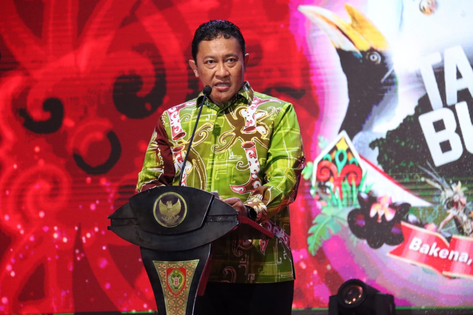 Wagub Kalteng Edy Pratowo Tutup Secara Resmi Festival Tambun Bungai Tahun 2023
