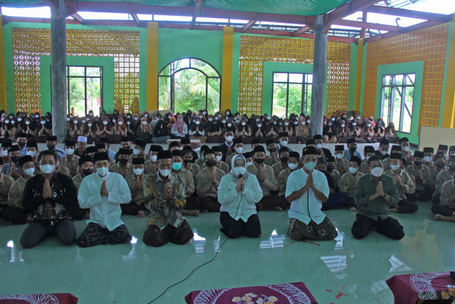 Kunjungi Ponpes dan Panti Asuhan, BPBD Dampingi Giat Safari Ramadan Berbagi Bupati Kobar