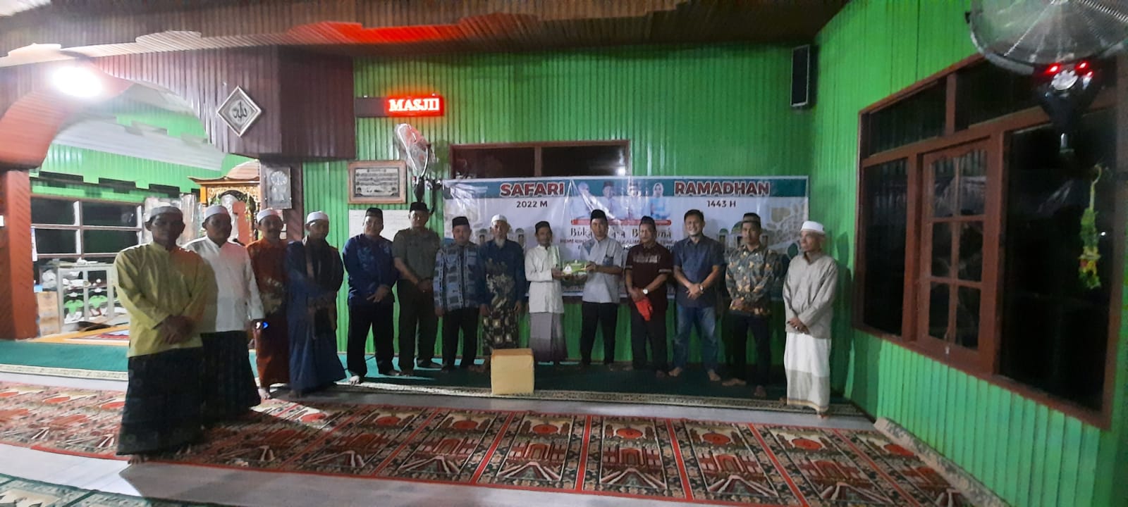 Safari Ramadan di Masjid Jami Sirajul Munir Teluk Sampit Kotim, Gubernur Minta Masyarakat Ikut Vaksinasi Lengkap