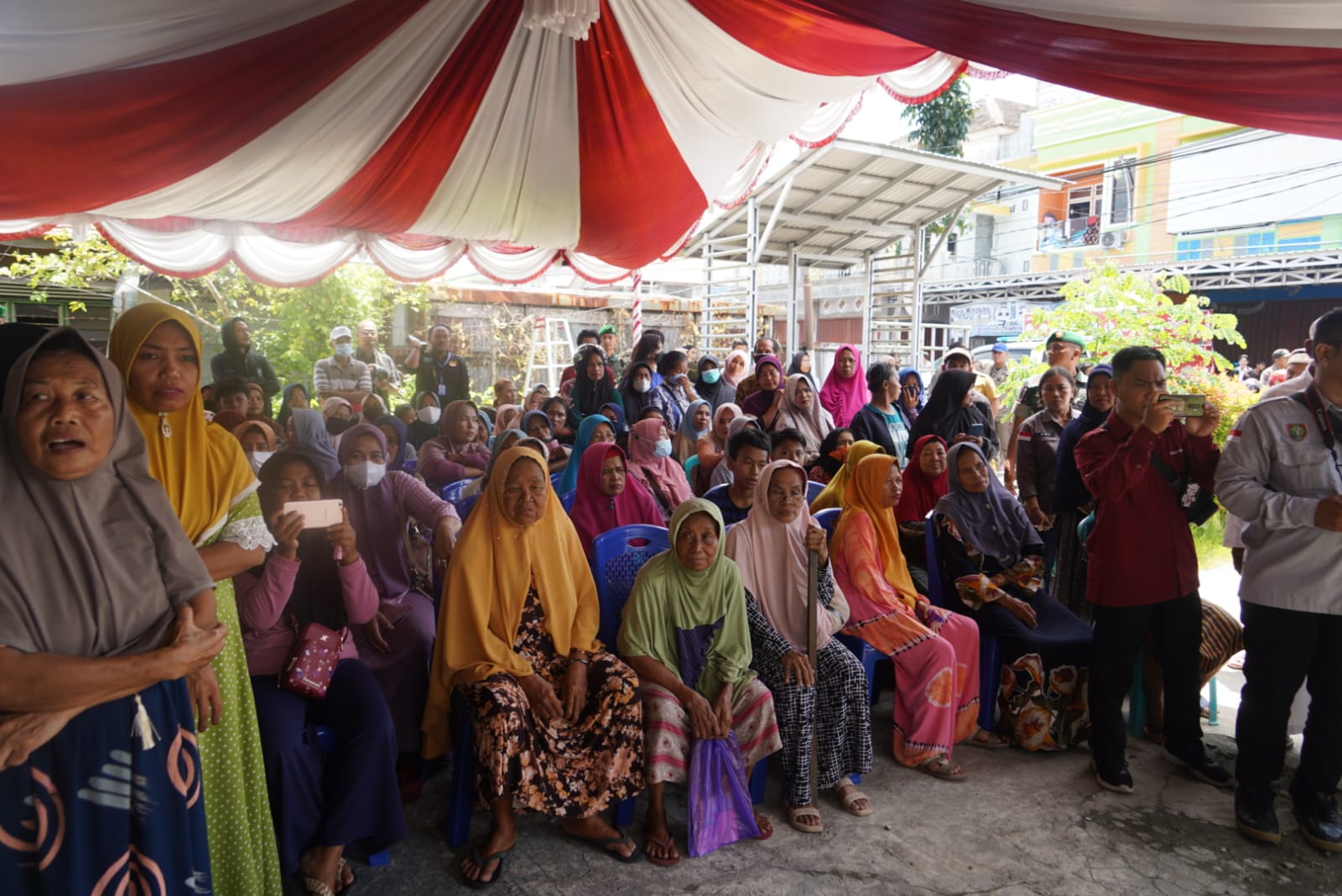 Jelang Hari Raya Idulfitri, Wagub Kalteng Kunjungi Pasar Penyeimbang di Kelurahan Selat Hulu Kabupaten Kapuas