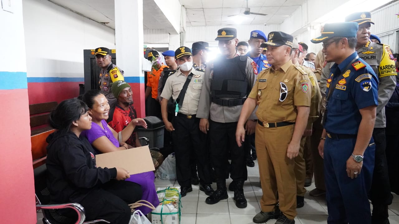 Gubernur Kalteng Sugianto Sabran Tinjau Posko Terpadu Angkutan Lebaran di Sampit Kalteng