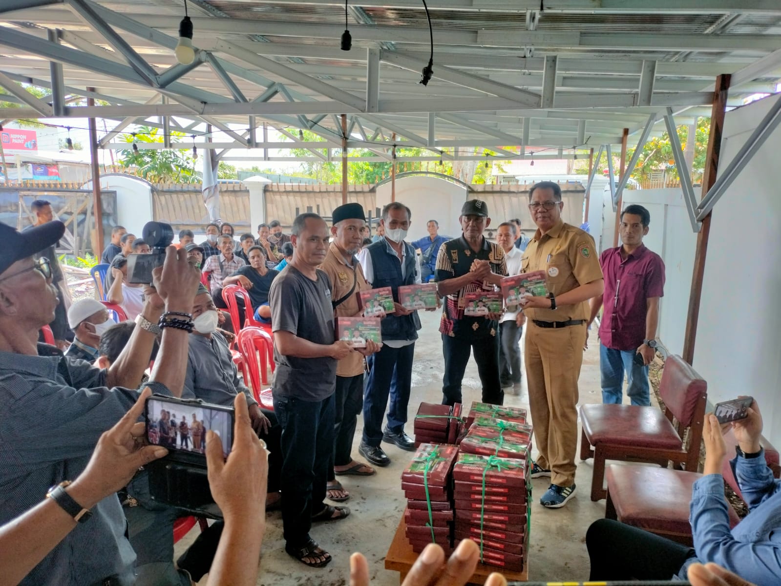 Kadislutkan Prov. Kalteng Sambangi Kelompok Usaha Perikanan Kabupaten Kapuas