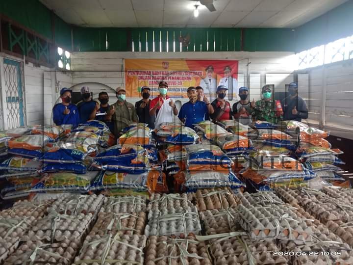 Dinsos Kobar Salurkan 8.992 Bansos Sembako Covid-19 Tahap Pertama di 6 Kecamatan