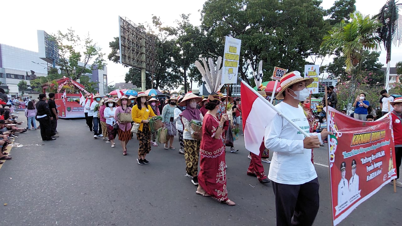Turut Meriahkan Karnaval FBIM 2022, Dinas Ketahanan Pangan Prov. Kalteng Kampanyekan `Kenyang Tak Harus Makan Nasi`