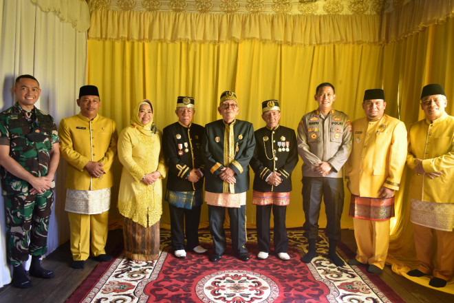 Penobatan Sultan XV Kutaringin, Hj Nurhidayah : Berdirinya Kabupaten Kobar Tidak Terlepas dari Sejarah dan Perkembangan Kerajaan Kutaringin