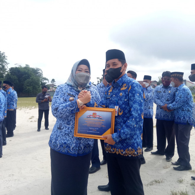 Pemkab Kobar Gelar Apel Gabungan dan Halal Bihalal dengan Seluruh ASN 