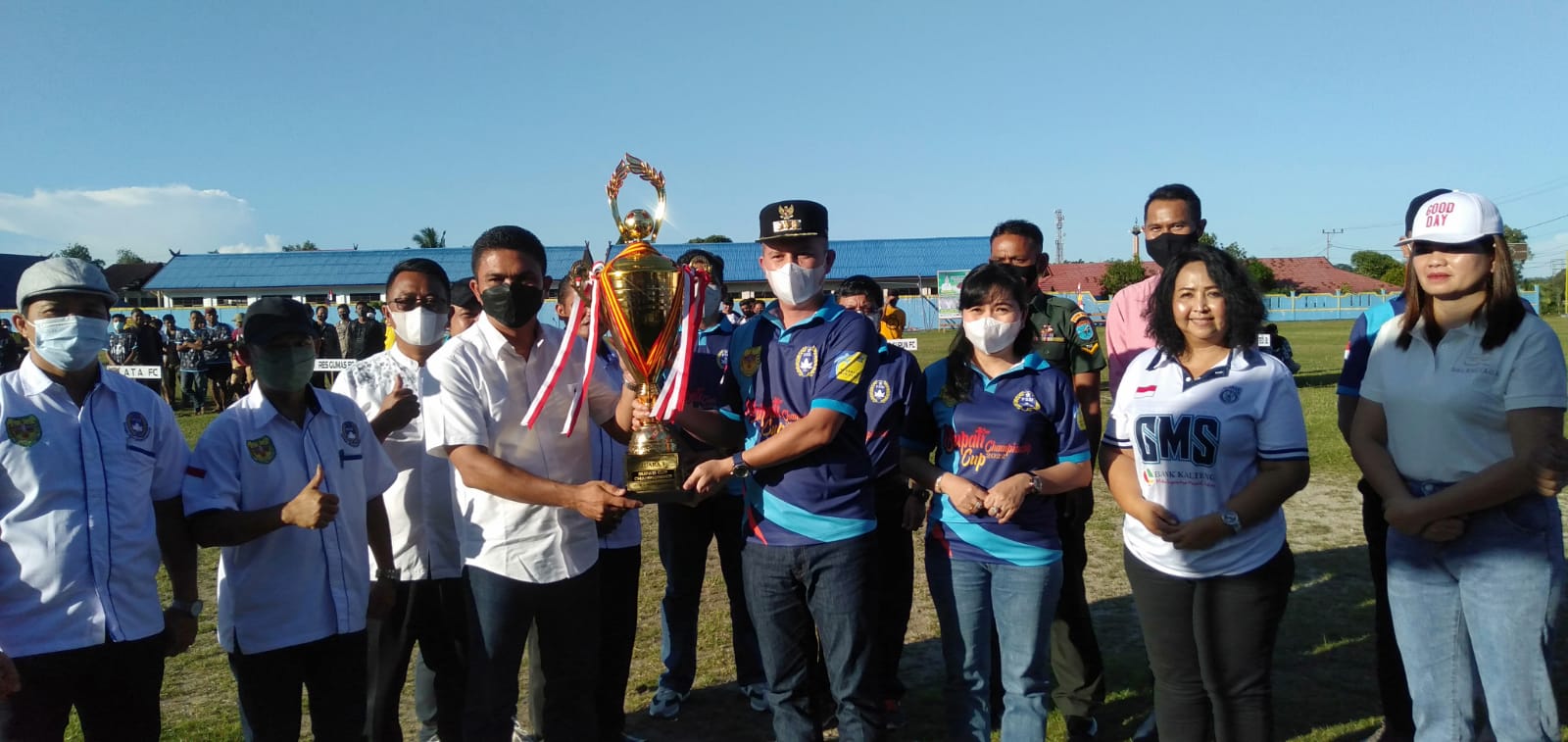 Bupati Harapkan Para Atlet Sepak Bola Gumas Bisa Tembus Tingkat Provinsi Maupun Nasional