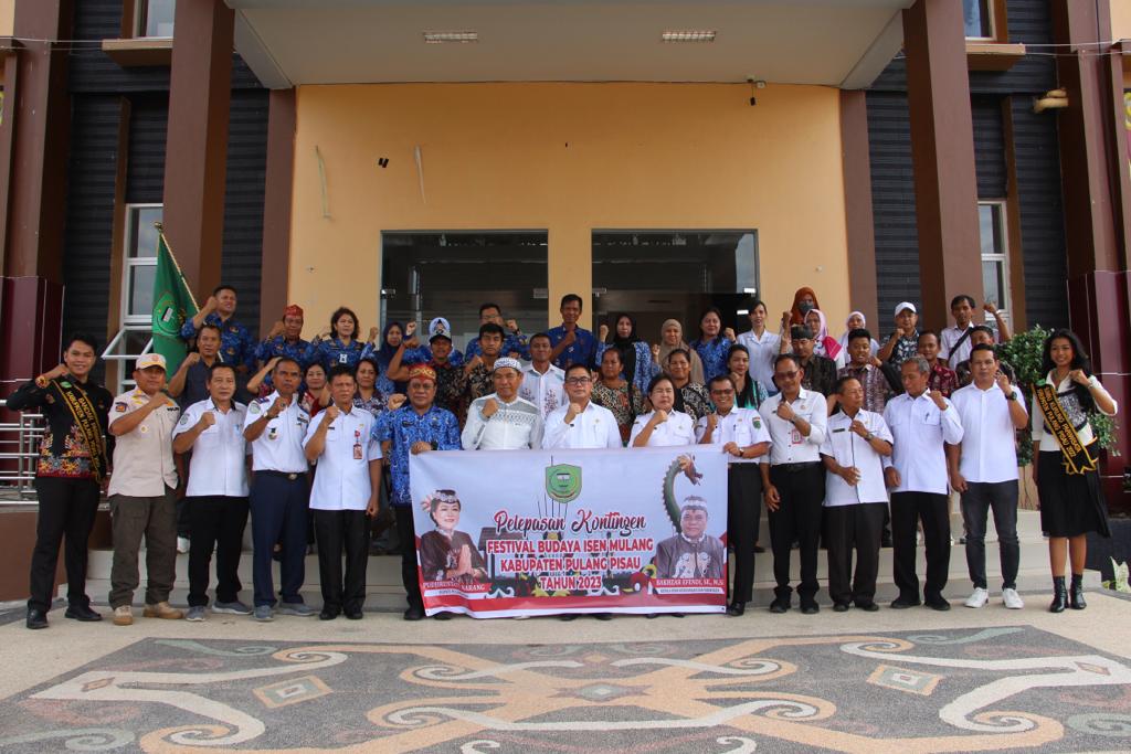 Sekda Lepas Kontingen Kabupaten Pulang Pisau Ikuti FBIM