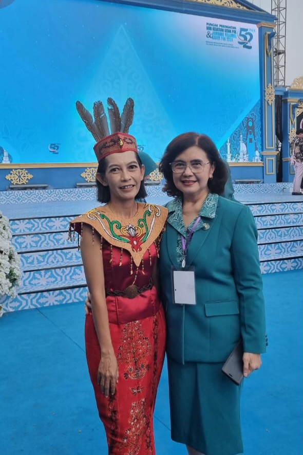 DP3APPKB Hadiri Pemberian Penghargaan Perempuan Berjasa dan Berprestasi Bidang Sosial Budaya