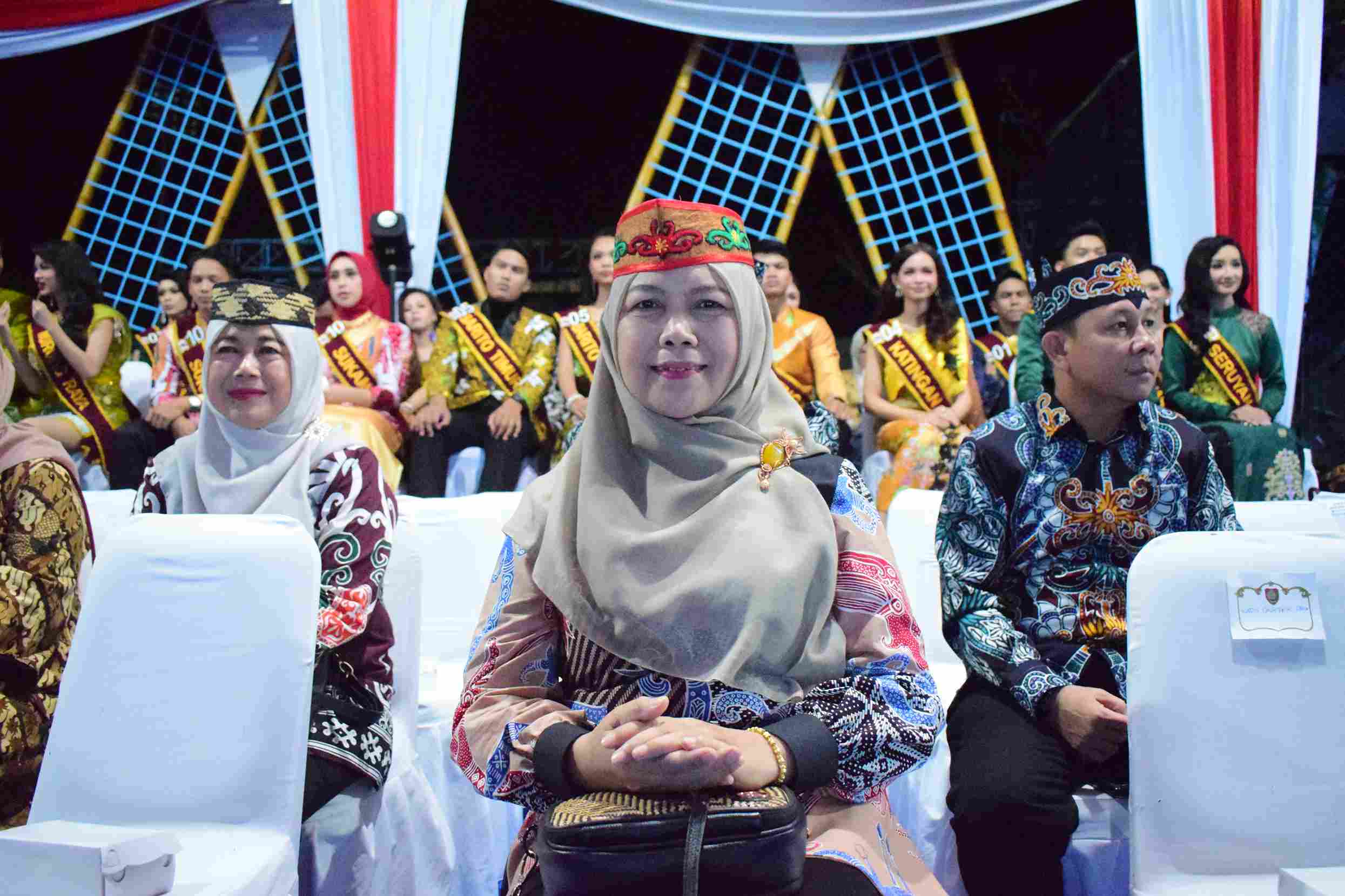 Kepala Dislutkan Prov. Kalteng Hadiri Pembukaan Festival Budaya Isen Mulang Tahun 2025