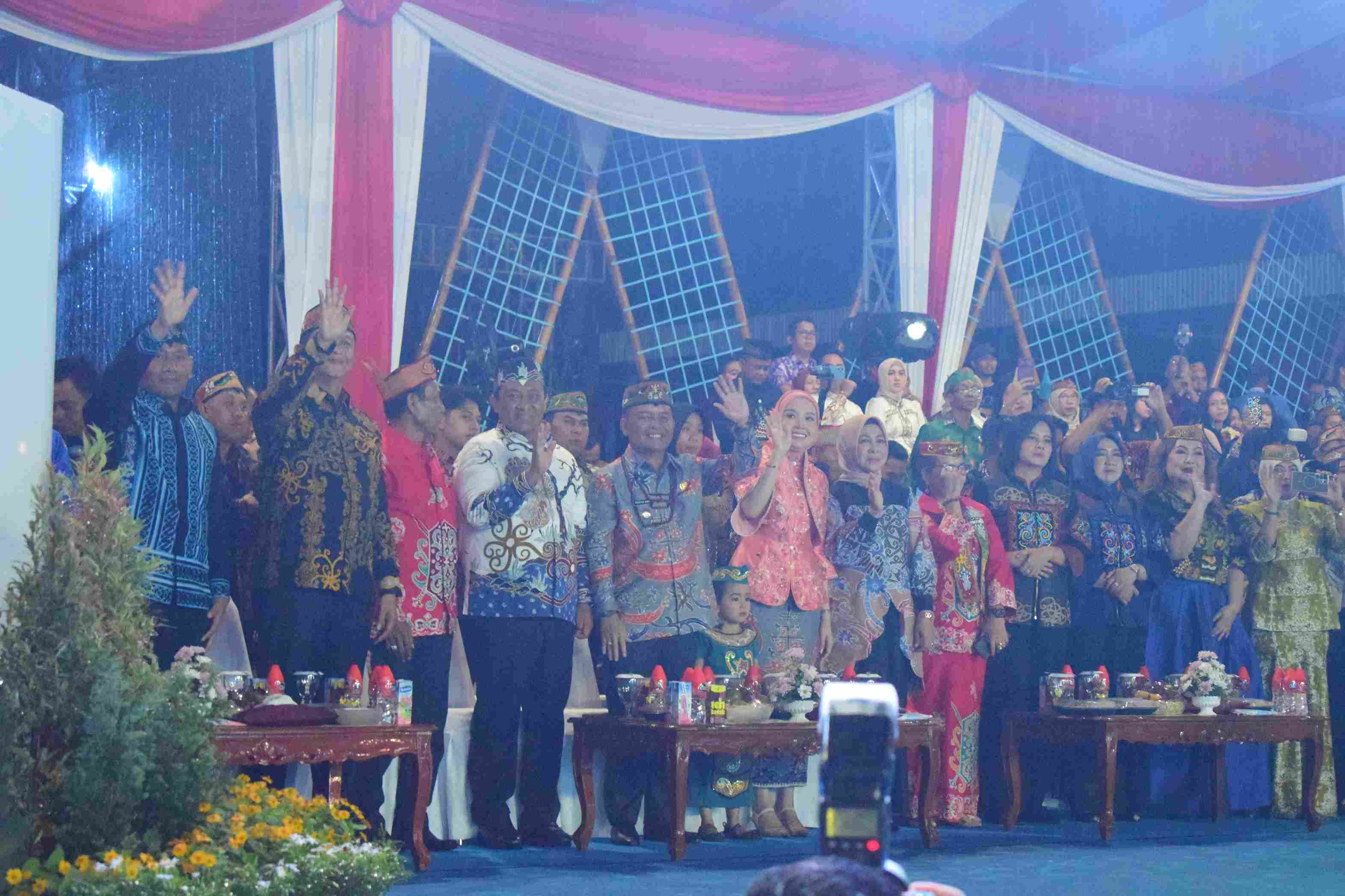 Kepala Dislutkan Prov. Kalteng Hadiri Pembukaan Festival Budaya Isen Mulang Tahun 2025