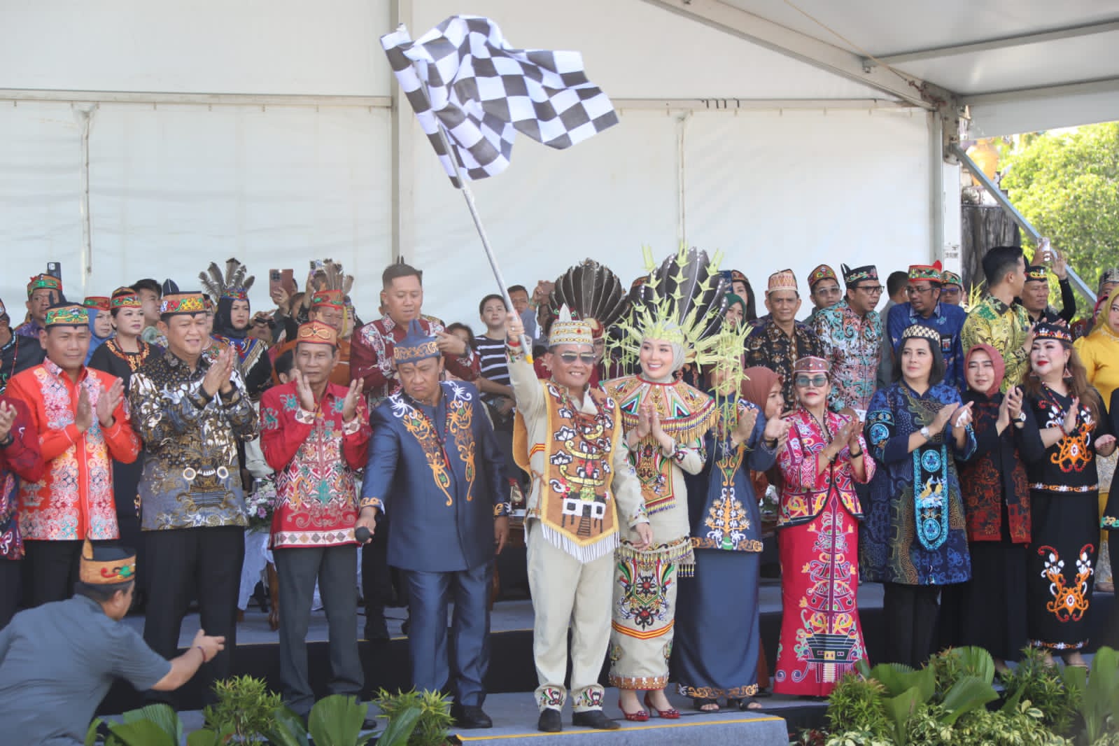 Pelestarian Budaya Lewat Karnaval: Gubernur Kalteng Dukung FBIM Jadi Agenda Nasional
