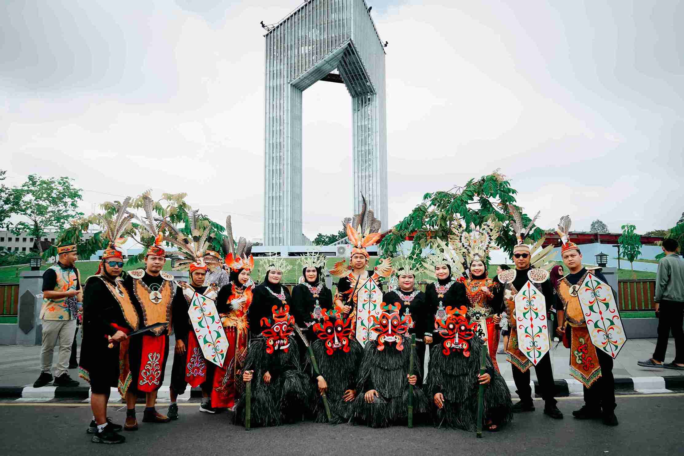 Kolaborasi Sektor Kesehatan Semarakkan Festival Budaya Isen Mulang 2026