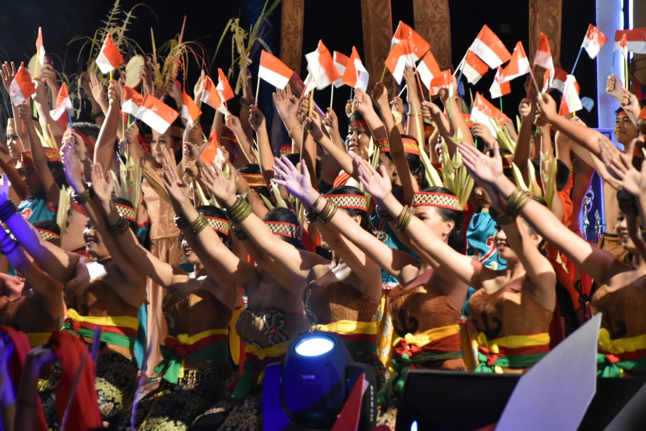 Meriahnya Pembukaan Festival Budaya Isen Mulang Tahun 2019