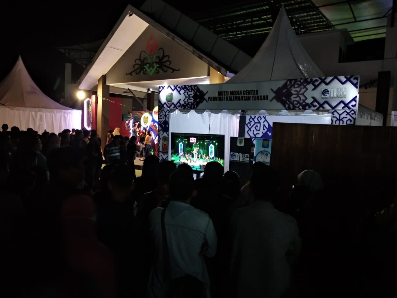 Gubernur Buka Secara Resmi Festival Budaya Isen Mulang Tahun 2019