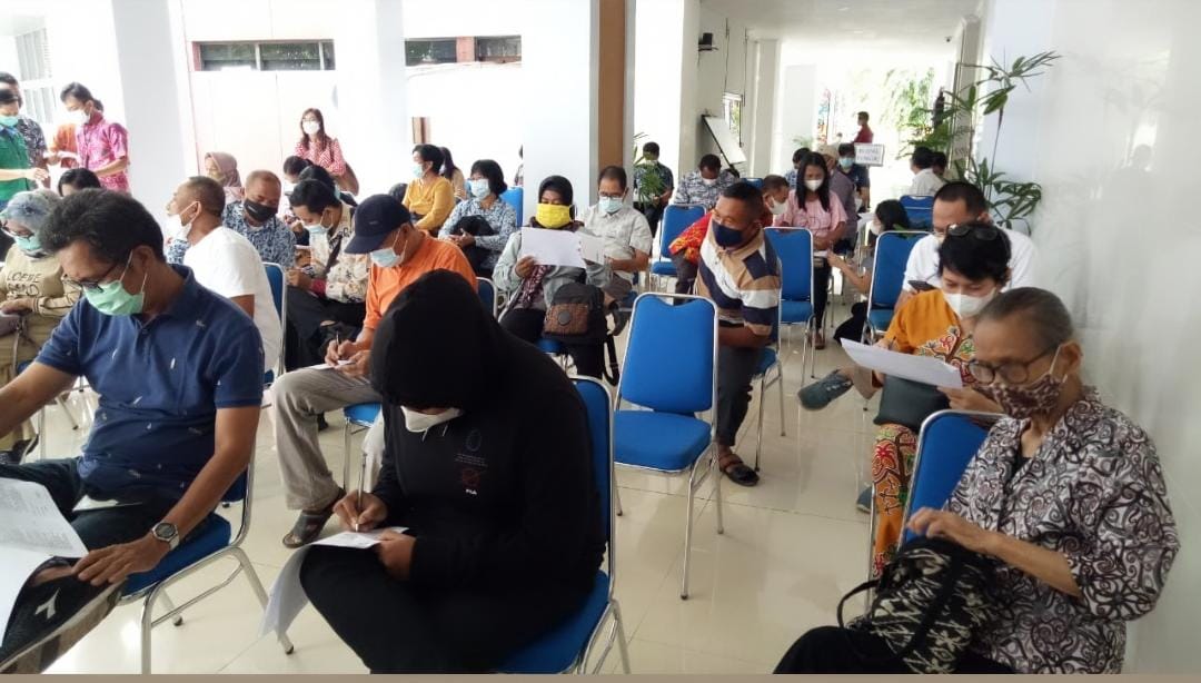 Vaksinasi Covid-19 bagi Lansia dan Pra Lansia di Aula Jayang Tingang Kantor Gubernur Kalteng