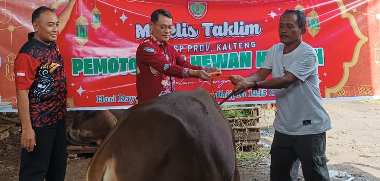 Majelis Taklim DPMPTSP Provinsi Kalimantan Tengah Laksanakan Ibadah Kurban