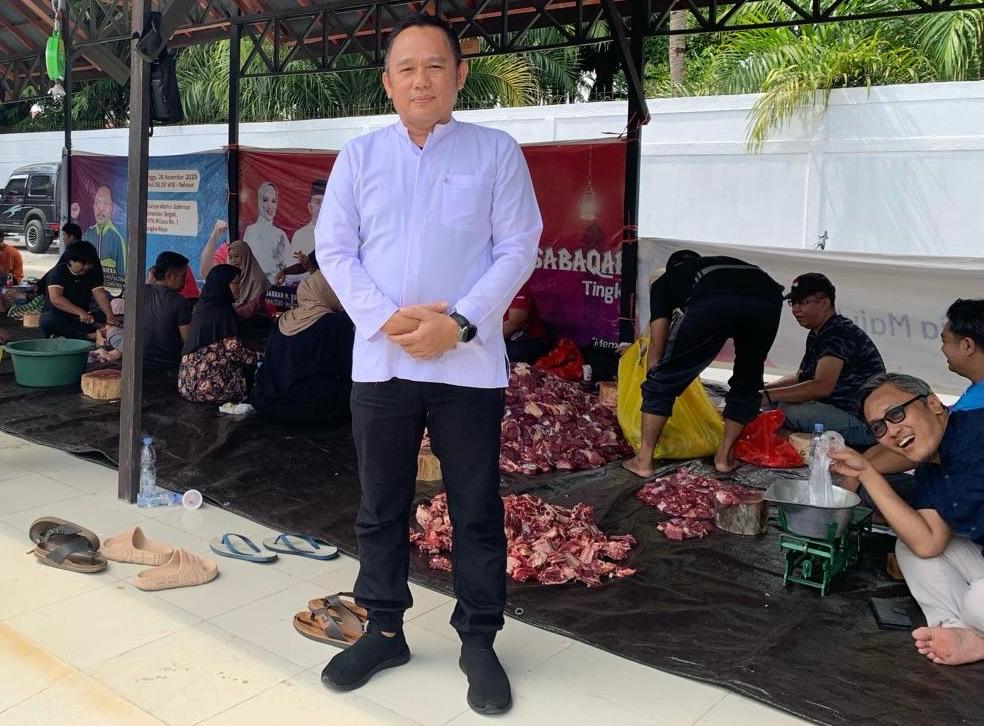 Dinas ESDM Prov. Kalteng Kurban 5 Ekor Sapi Dalam Rangka Hari Raya Iduladha 1445 H