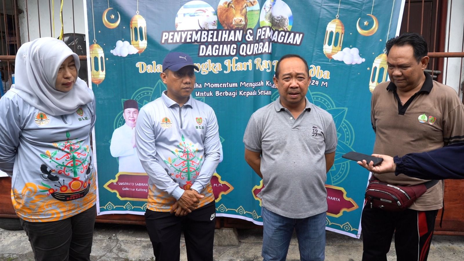 DLH Prov. Kalteng Selenggarakan Penyembelihan dan Pembagian Hewan Qurban Dalam Rangka Hari Raya Iduladha 1445 H