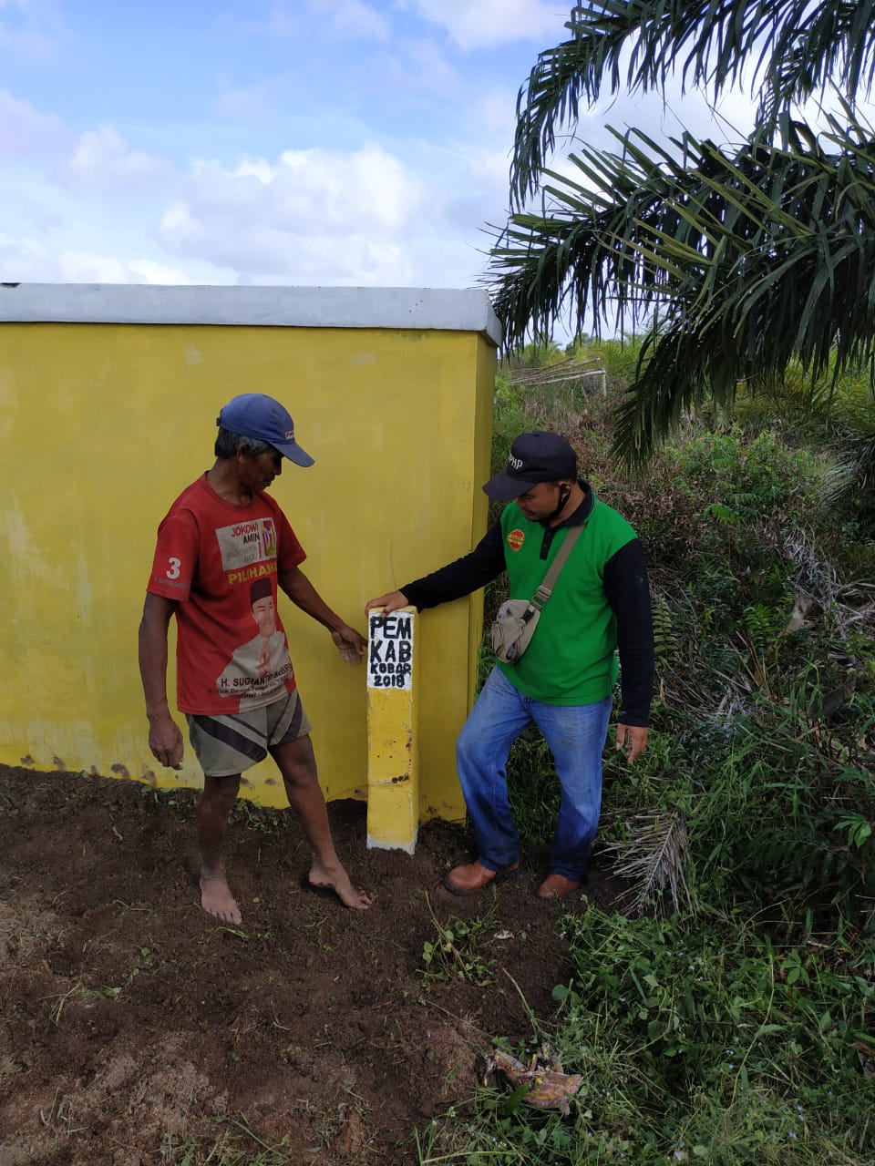 Amankan Aset Daerah, Dinas TPHP Kobar Pasang Patok Balai Benih Tanaman Pangan Desa Tanjung Terantang