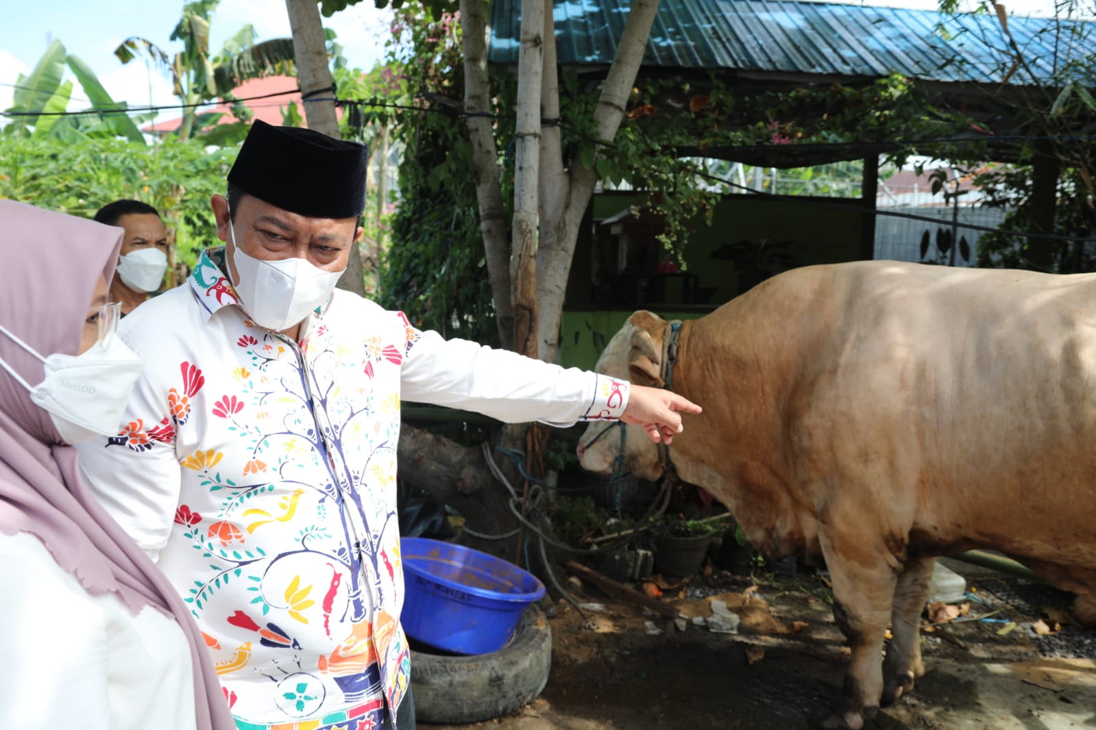 Serahkan 56 Ekor Hewan Kurban ke Kapuas, Pemprov Harapkan Pandemi Segera Berlalu