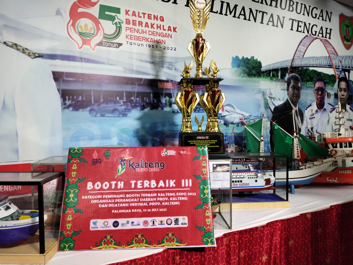 Dishub Prov. Kalteng Raih Juara III Stand Terbaik Kalteng Expo 2022